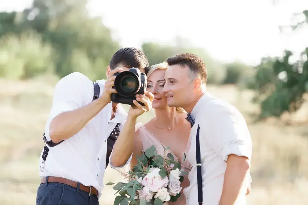 Ile bierze fotograf? Poznaj zaskakujące stawki w Polsce