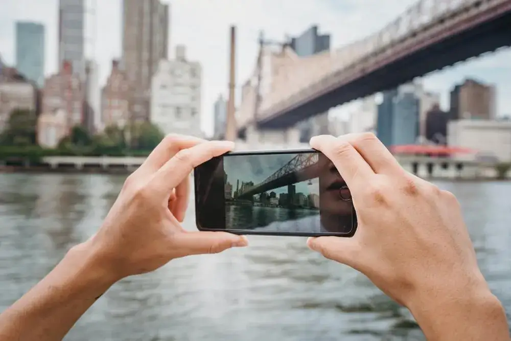 Zdjęcie Jak wywołać zdjęcia z telefonu u fotografa i uniknąć rozczarowania